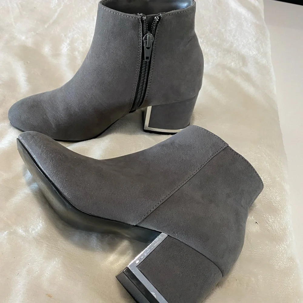 Boots - Picture 1 of 3